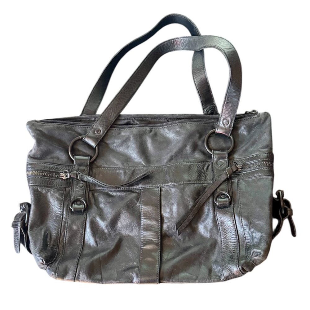 Reaction Kenneth Cole Black Leather Purse